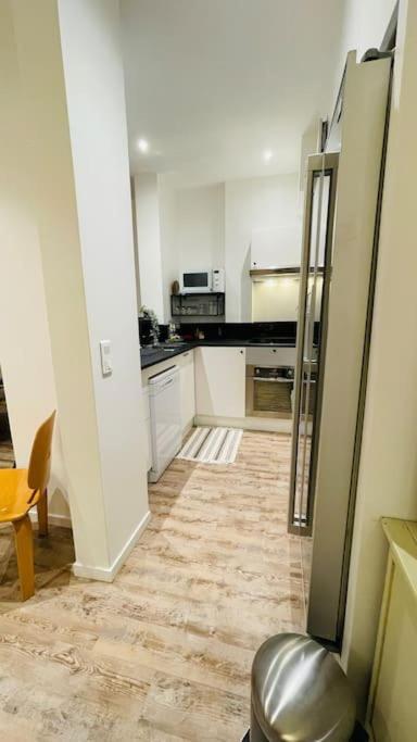 6 Pieces / 5 / Calme / Rdc Appartement Parijs