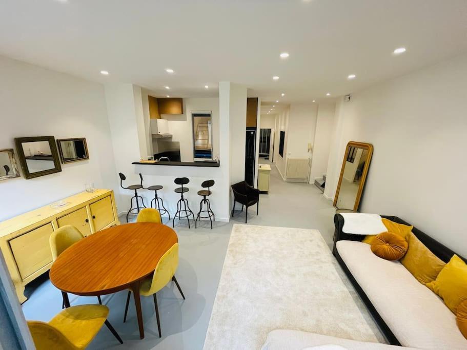 6 Pieces / 5 / Calme / Rdc Appartement Parijs