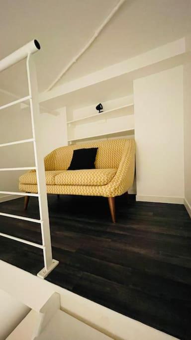 Appartement 6 Pieces / 5 / Calme / Rdc Parijs