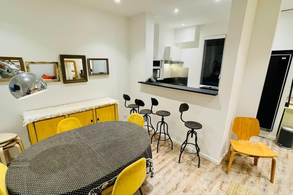 Appartement 6 Pieces / 5 / Calme / Rdc Parijs